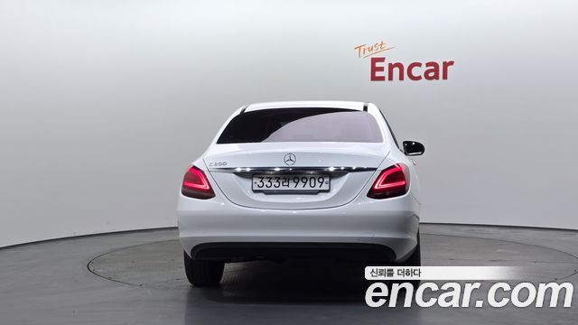 Mercedes-Benz C-Class C200