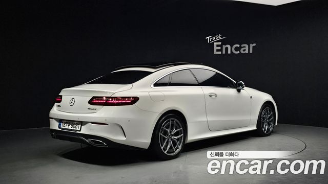 Mercedes-Benz E-Class E300d 4MATIC Coupe