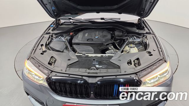 BMW 5-Series 520d xDrive M Sport Package Plus