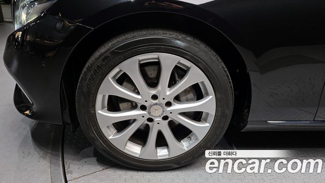 Mercedes-Benz E-Class E220d Exclusive