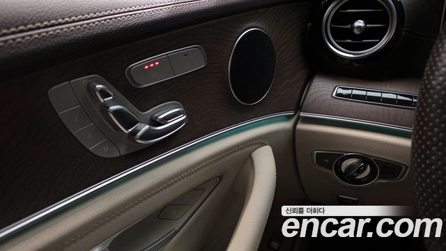 Mercedes-Benz E-Class E220d Exclusive