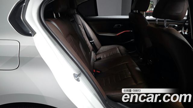 BMW 3-Series 320d Luxury