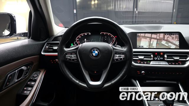 BMW 3-Series 320d Luxury