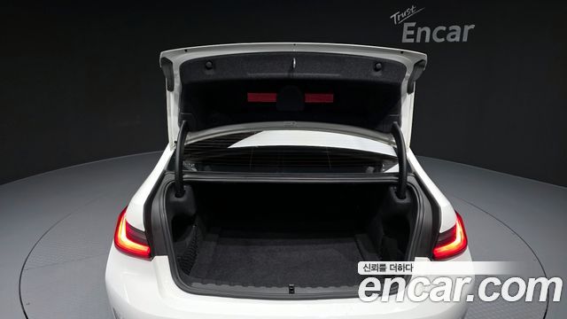 BMW 3-Series 320d Luxury