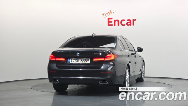 BMW 5-Series 523d Luxury