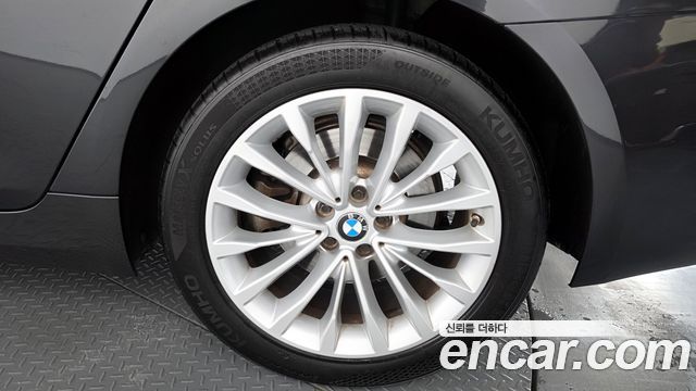 BMW 5-Series 523d Luxury
