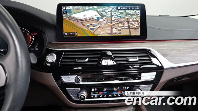 BMW 5-Series 523d Luxury