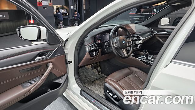 BMW 5-Series 523d xDrive M Sport