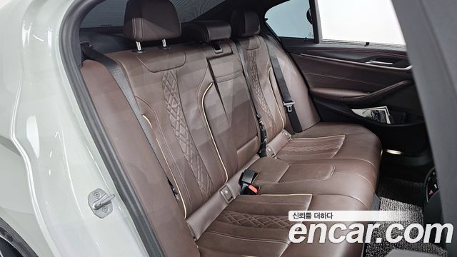 BMW 5-Series 523d xDrive M Sport