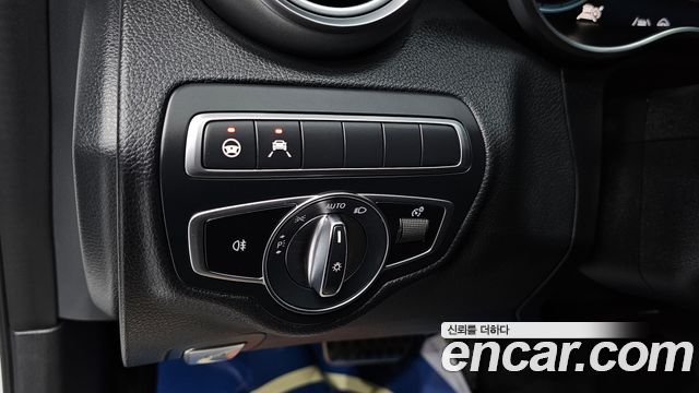 Mercedes-Benz C-Class C200 AMG Line
