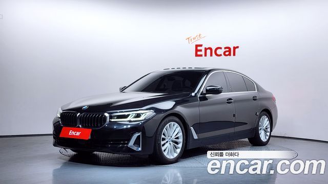 BMW 5-Series 520i Luxury