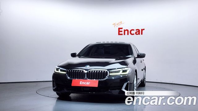 BMW 5-Series 520i Luxury