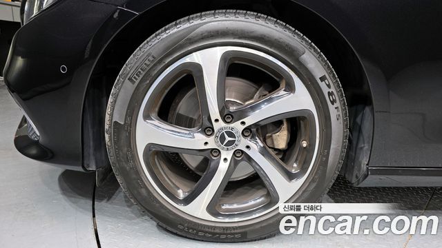 Mercedes-Benz E-Class E250 Avantgarde