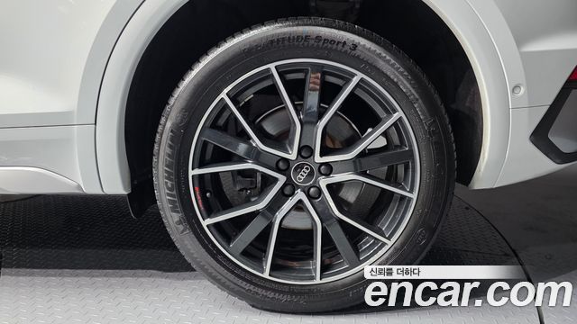 Audi Q5 45 TFSI Quattro Premium Sportback