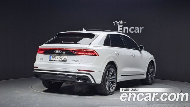 Audi Q8 55 TFSI Quattro Premium