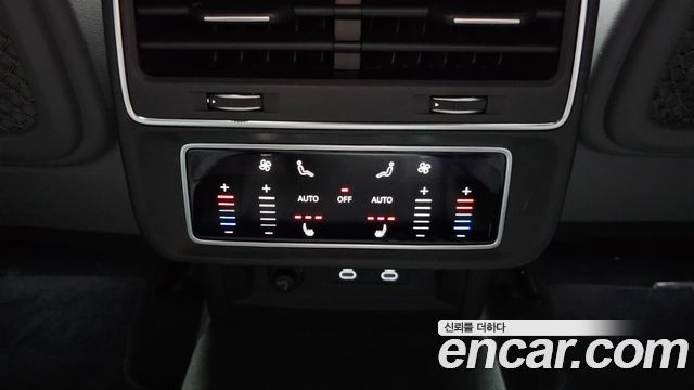 Audi Q8 55 TFSI Quattro Premium