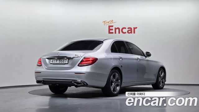 Mercedes-Benz E-Class E300 4MATIC Avnatgarde