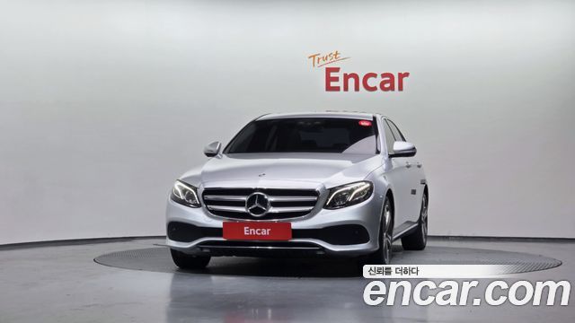 Mercedes-Benz E-Class E300 4MATIC Avnatgarde