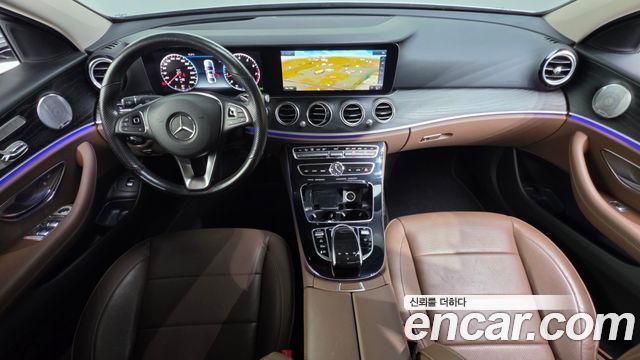 Mercedes-Benz E-Class E300 4MATIC Avnatgarde