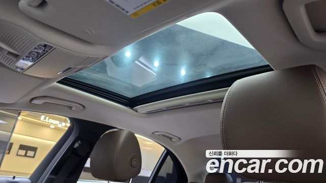 Mercedes-Benz E-Class E300 4MATIC Avnatgarde
