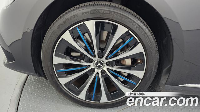 Mercedes-Benz EQE EQE350+