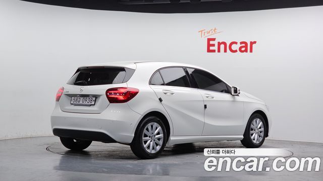 Mercedes-Benz A-Class A200