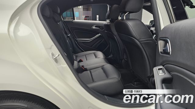 Mercedes-Benz A-Class A200