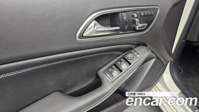 Mercedes-Benz A-Class A200