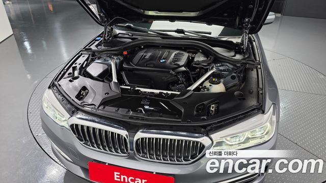 BMW 5-Series 520d Luxury Special Edition