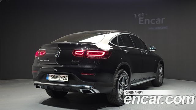 Mercedes-Benz GLC-Class GLC300e 4MATIC Coupe