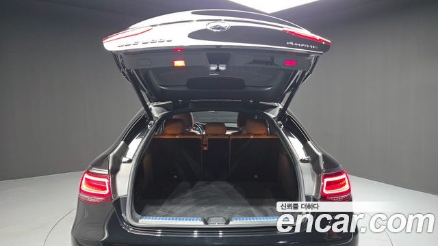 Mercedes-Benz GLC-Class GLC300e 4MATIC Coupe