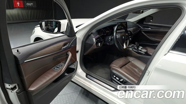 BMW 5-Series 520d Luxury Plus