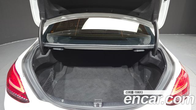Mercedes-Benz C-Class C220 d 4MATIC AMG Line