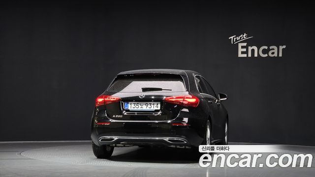 Mercedes-Benz A-Class A220 Hatchback