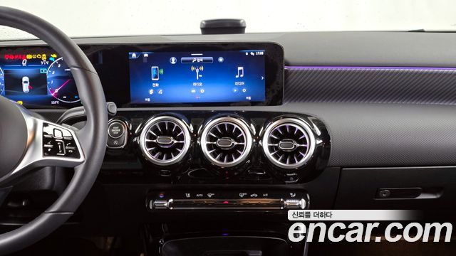 Mercedes-Benz A-Class A220 Hatchback