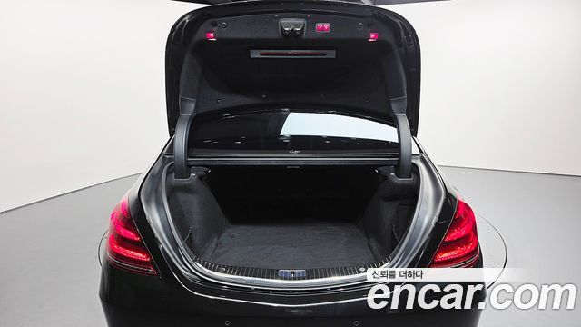 Mercedes-Benz S-Class S560L 4MATIC