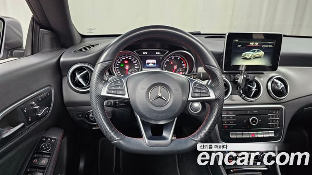 Mercedes-Benz CLA-Class CLA220 AMG Line