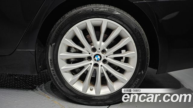 BMW 5-Series 520d Luxury Special Edition