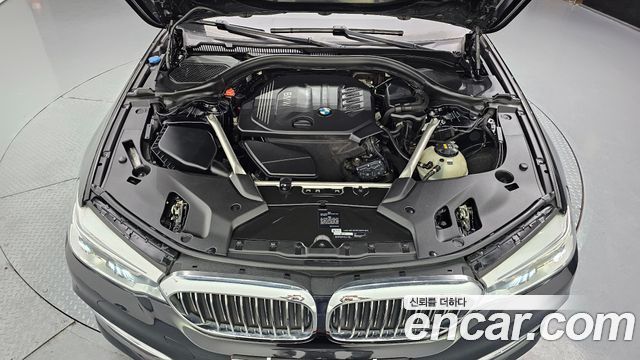 BMW 5-Series 520d Luxury Special Edition