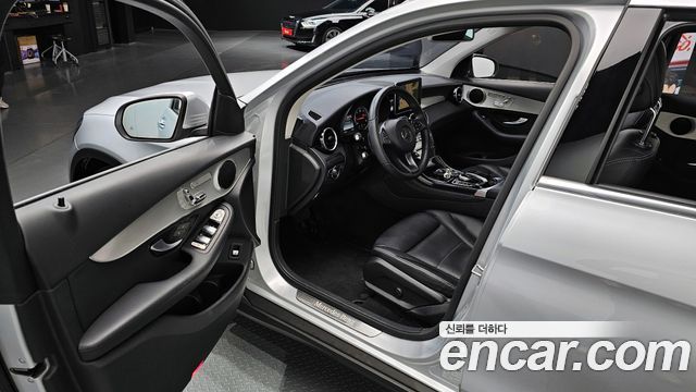 Mercedes-Benz GLC-Class GLC220 d 4MATIC