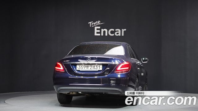 Mercedes-Benz C-Class C200