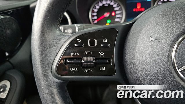 Mercedes-Benz C-Class C200