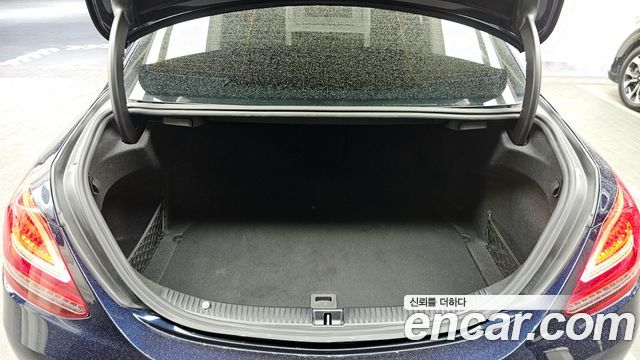 Mercedes-Benz C-Class C200