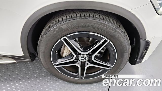 Mercedes-Benz GLC-Class GCL300 4MATIC Coupe