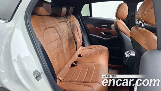 Mercedes-Benz GLC-Class GCL300 4MATIC Coupe