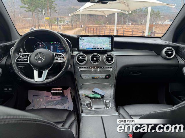 Mercedes-Benz GLC-Class GLC300e 4MATIC Coupe