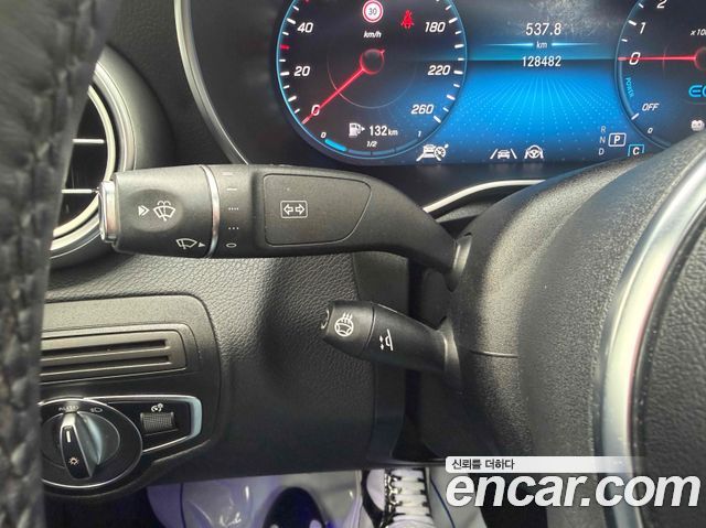 Mercedes-Benz GLC-Class GLC300e 4MATIC Coupe