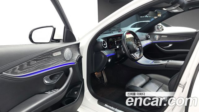 Mercedes-Benz E-Class E350 4MATIC AMG Line Edition