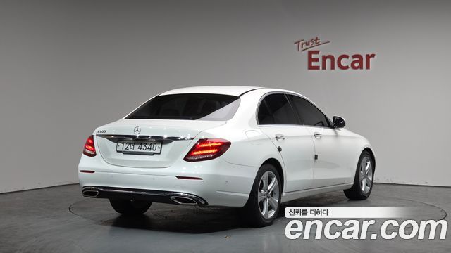 Mercedes-Benz E-Class E200 Avantgarde