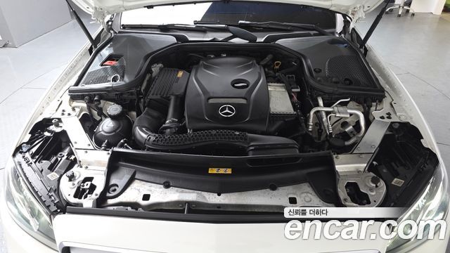 Mercedes-Benz E-Class E200 Avantgarde